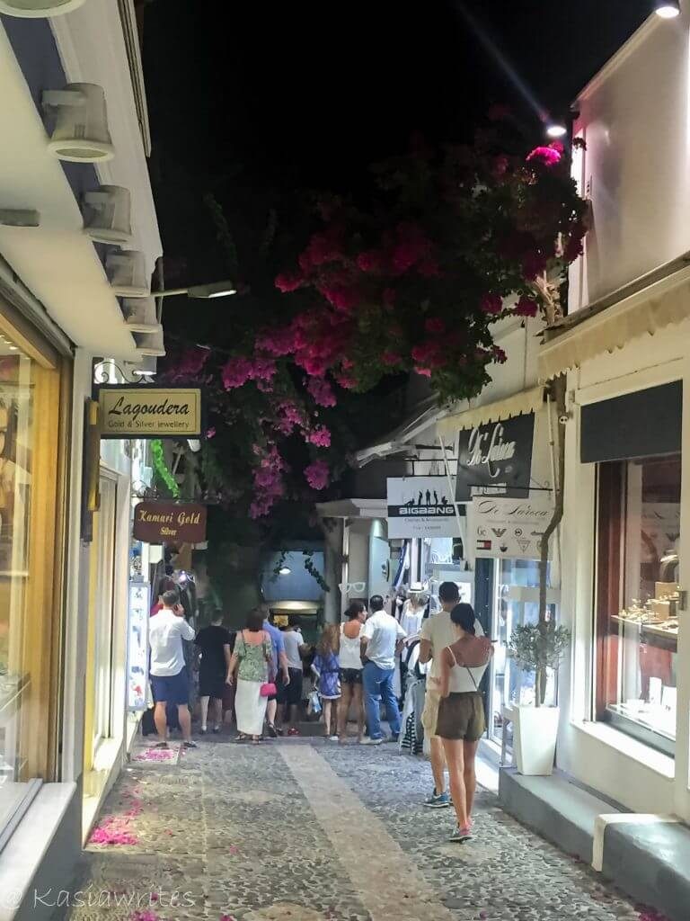 Mykonos, Santorini