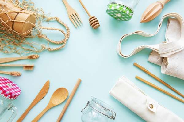 reusable cutlery can help with responsible travel