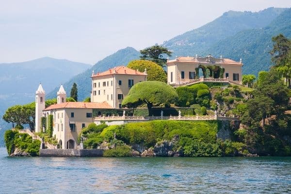 A villa overlooking blue water of Lake Como 